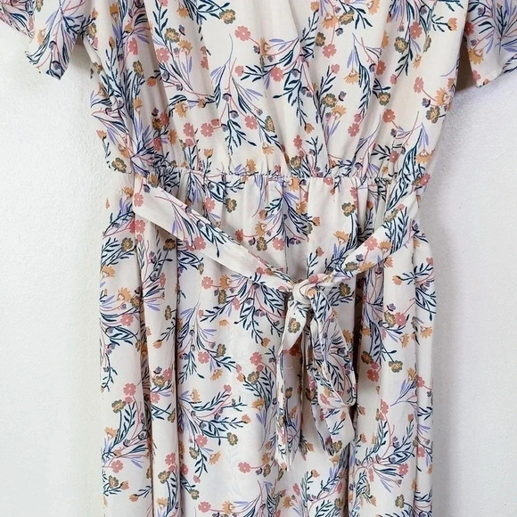 Sienna  Sky Floral Wrap Short Sleeve Dress - Picture 9 of 15